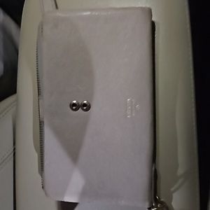 Leather Fossil wristlet wallet